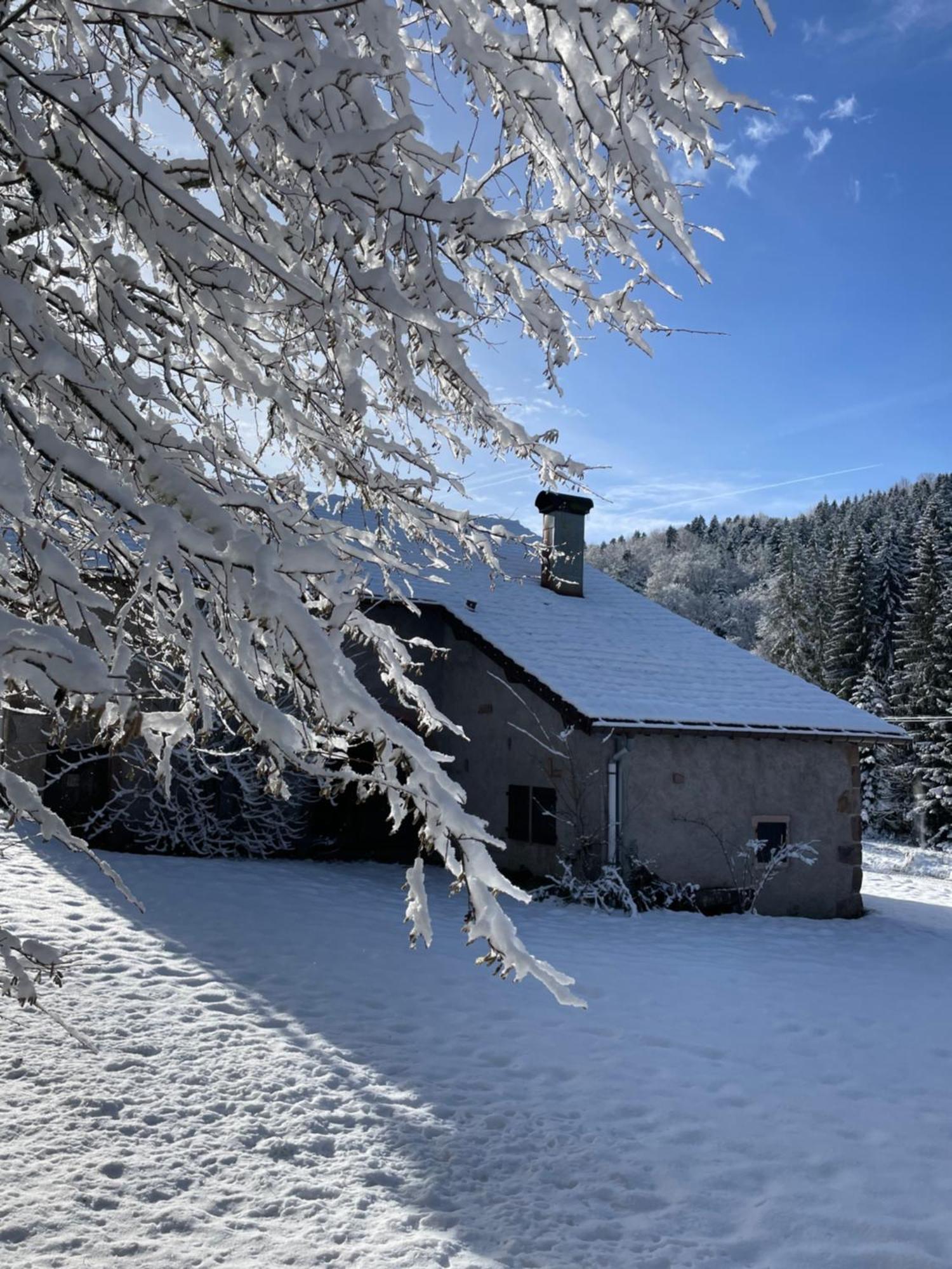 Вилла La Hutte Tendon Экстерьер фото